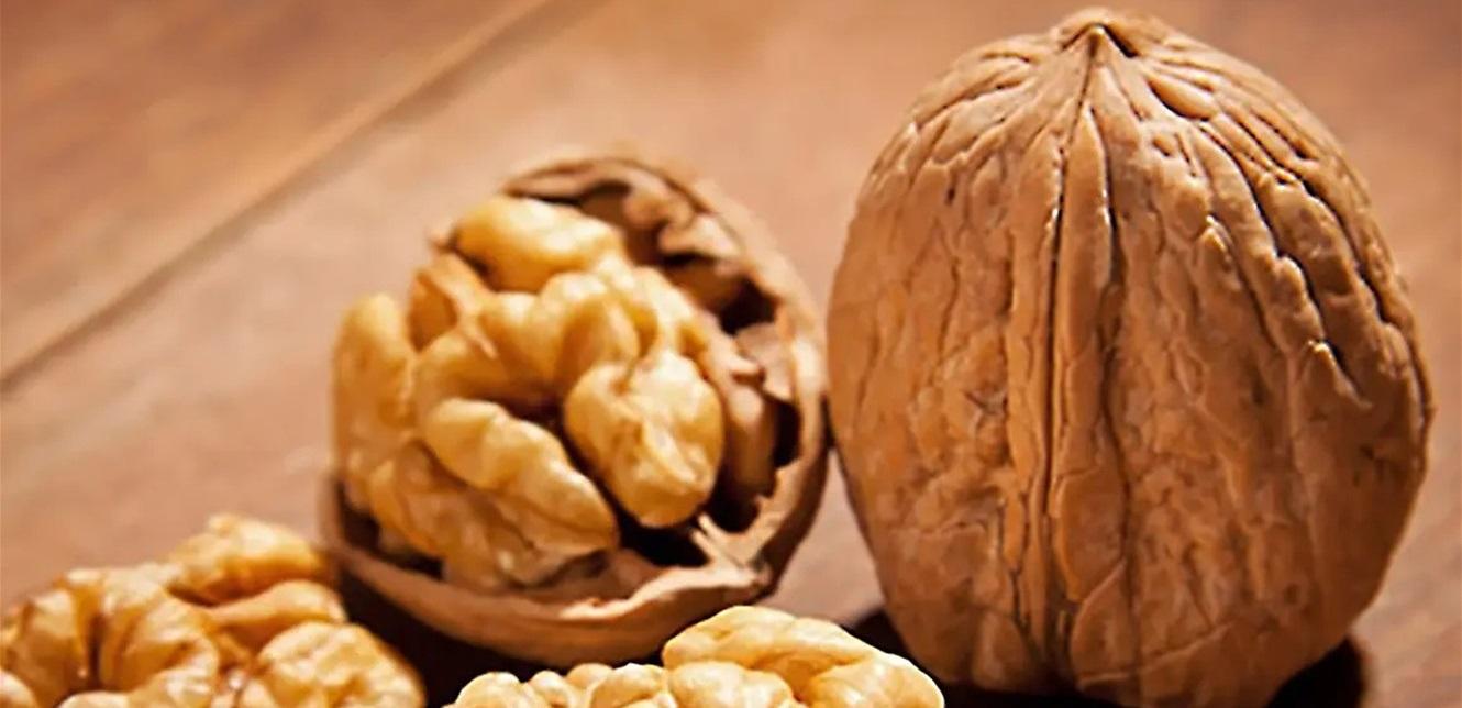 من حماية القلب إلى مكافحة الأورام... إليك ما يفعله الجوز لصحتك