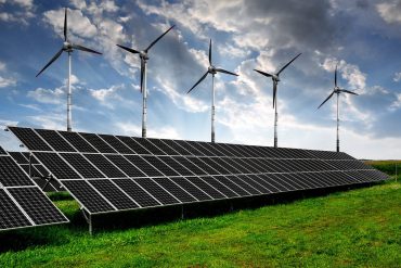الحلول المستدامة: كيف تعمل طاقة الرياح على تشكيل صناعة الطاقة